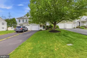 527 Musket Ct, Collegeville, PA 19426 - Photo 1