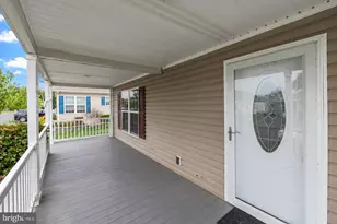 423 Honeysuckle Ln, Blue Bell, PA 19422 - Photo 5