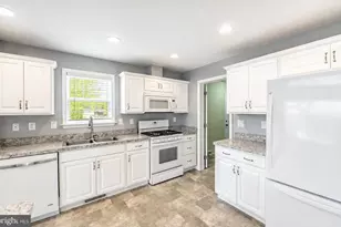 423 Honeysuckle Ln, Blue Bell, PA 19422 - Photo 15