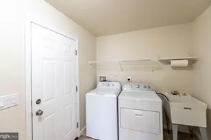 423 Honeysuckle Ln, Blue Bell, PA 19422 - Photo 37