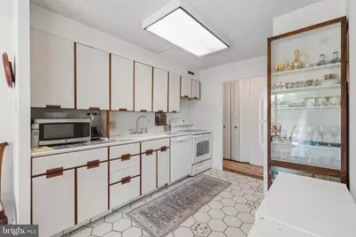 1001 City Avenue #E-431, Wynnewood, PA 19096 - Photo 7