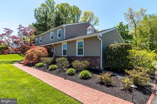 564 Derwin Dr, Blue Bell, PA 19422 - Photo 3