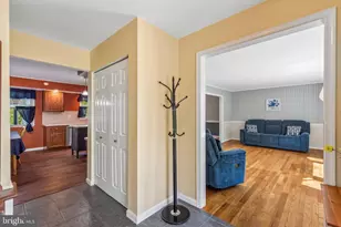 1375 Downing Dr, Hatfield, PA 19440 - Photo 5