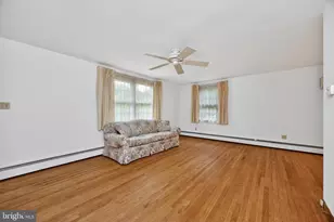234 W Chestnut St, Souderton, PA 18964 - Photo 9