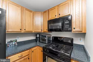2058 Berkeley Dr, Pennsburg, PA 18073 - Photo 7