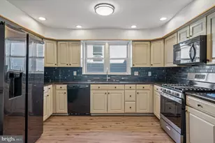 133 W 3rd Ave, Conshohocken, PA 19428 - Photo 9