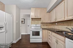 666 W Germantown Pike, Plymouth Meeting, PA 19462 - Photo 9