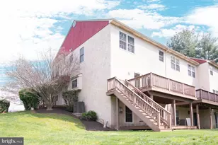 19 Viburnum Ct, Lafayette Hill, PA 19444 - Photo 5
