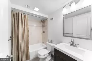 10219 Valley Forge Cir, King of Prussia, PA 19406 - Photo 15
