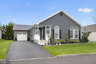 411 Honeysuckle Ln, Blue Bell, PA 19422 - Photo 1