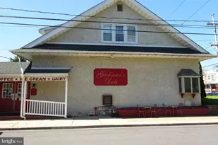 427 N Chestnut St, Lansdale, PA 19446 - Photo 1