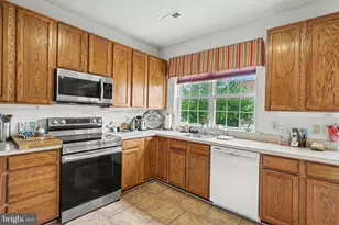 44 Stuart Dr, Norristown, PA 19401 - Photo 13