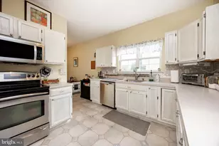 356 Robin Ln, Collegeville, PA 19426 - Photo 13