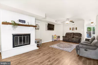 1802 Walnut Ridge Estate, Pottstown, PA 19464 - Photo 5