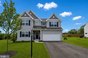 1083 Smyth Ln, Pennsburg, PA 18073 - Photo 1