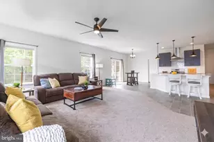 1083 Smyth Ln, Pennsburg, PA 18073 - Photo 17