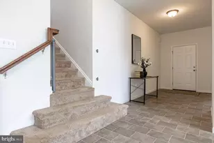 1083 Smyth Ln, Pennsburg, PA 18073 - Photo 5