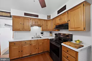 132 E 3rd Ave, Conshohocken, PA 19428 - Photo 5