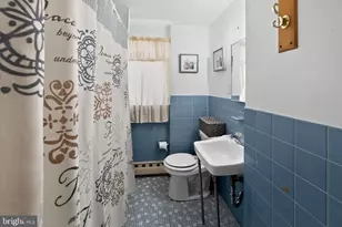132 E 3rd Ave, Conshohocken, PA 19428 - Photo 15