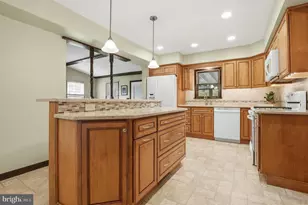 328 Courtland Ave, Harleysville, PA 19438 - Photo 7