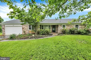434 E Moyer Rd, Pottstown, PA 19464 - Photo 1