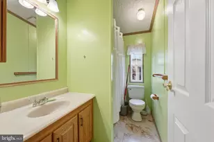 36 Bentwood Cir, Harleysville, PA 19438 - Photo 13