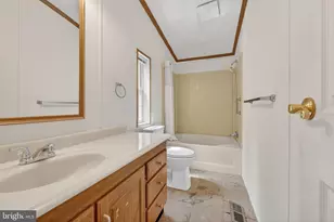 36 Bentwood Cir, Harleysville, PA 19438 - Photo 11