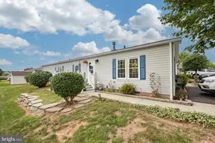 103 Lilac Pl, Royersford, PA 19468 - Photo 1