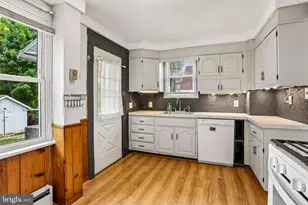 325 Cottage Ave, Horsham, PA 19044 - Photo 11