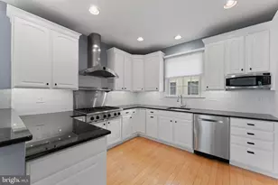 1102 Riverview Ln, Conshohocken, PA 19428 - Photo 11