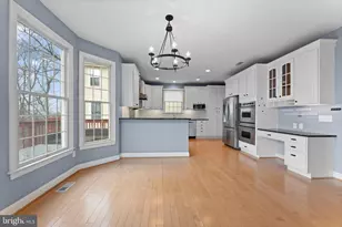 1102 Riverview Ln, Conshohocken, PA 19428 - Photo 9