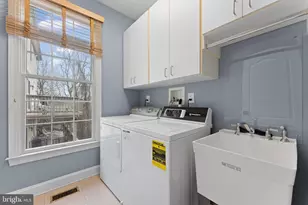 1102 Riverview Ln, Conshohocken, PA 19428 - Photo 15