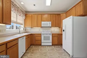 90 Stuart Dr, Norristown, PA 19401 - Photo 5