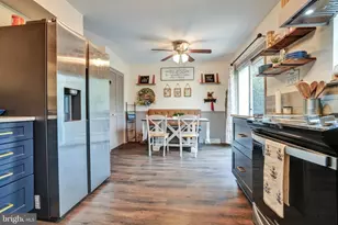 2489 Dragon Cir, Norristown, PA 19403 - Photo 13
