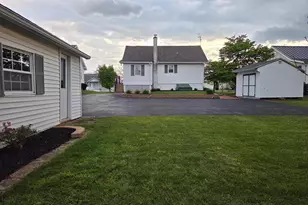 1029 E Philadelphia Ave, Gilbertsville, PA 19525 - Photo 5