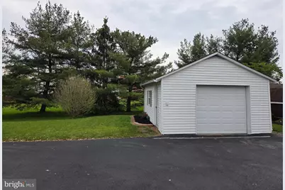 1029 E Philadelphia Avenue, Gilbertsville, PA 19525 - Photo 5