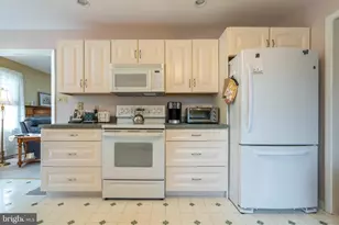779 Hunter Dr, Pennsburg, PA 18073 - Photo 17