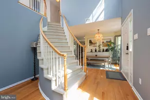 142 Green Valley Cir, Dresher, PA 19025 - Photo 5