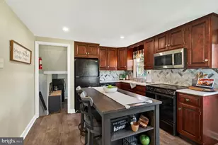 83 Hawthorne Ave, Gilbertsville, PA 19525 - Photo 9