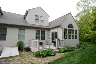 271 Country Club Dr, Telford, PA 18969 - Photo 9