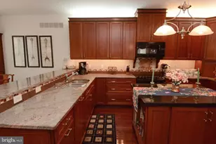 271 Country Club Dr, Telford, PA 18969 - Photo 27
