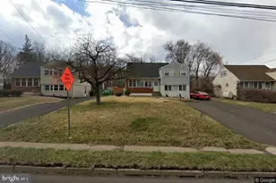 635 W County Line Rd, Hatboro, PA 19040 - Photo 1