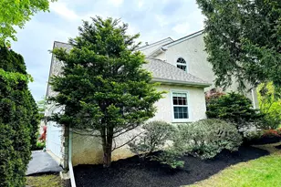 1853 Hood Ln, Maple Glen, PA 19002 - Photo 3