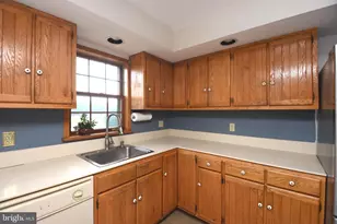 800 Diminjan Ln, Harleysville, PA 19438 - Photo 7