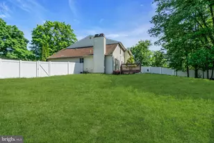 108 Windsor Cir, North Wales, PA 19454 - Photo 33