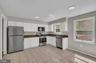 108 Windsor Cir, North Wales, PA 19454 - Photo 11