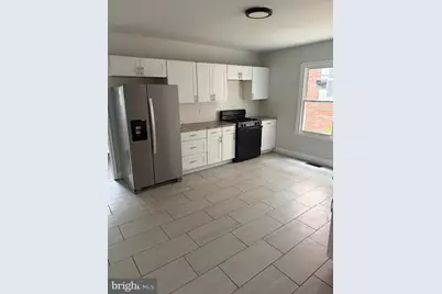 917 W Marshall Street, Norristown, PA 19401 - Photo 5