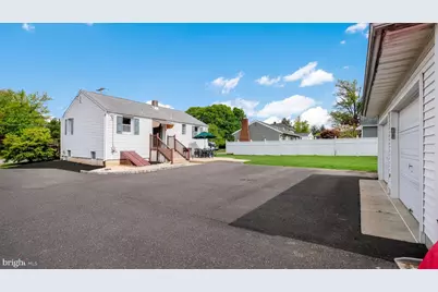 223 Fitzwatertown Road, Willow Grove, PA 19090 - Photo 23