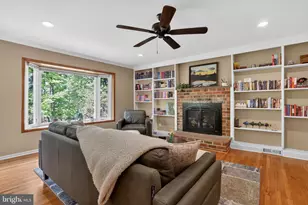 813 Mockingbird Ln, Norristown, PA 19403 - Photo 7