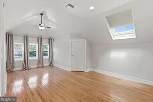 272 E North Ln, Conshohocken, PA 19428 - Photo 17